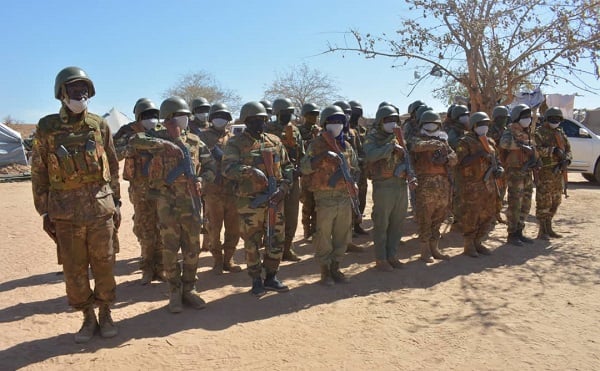Le Chef d’Etat-major de l’Armée de Terre fête à Nara pour le réveillon