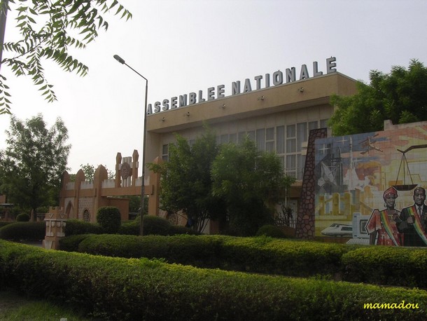 Moussa Timbiné à la présidence de l’Assemblée Nationale: Gouvernance par procuration ou la perche invisible