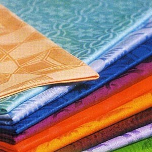 Habillement : Le bazin détrôné