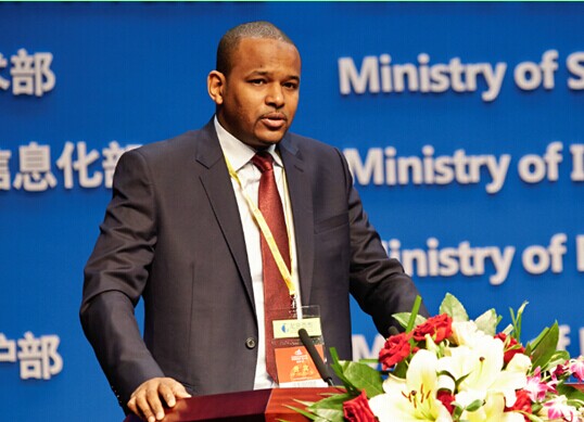 Boubou membre de la section Adema de Djenné