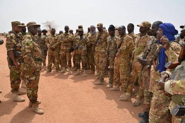 Sans Tabou: Mourrah, les Famas libèrent la population otage des terroristes !