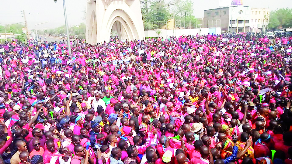 Les enseignants grévistes se désolidarisent du projet de l’État d’assurer les cours à travers les médias : « Le projet en cours n'est destiné qu'aux enfants de quelques privilégiés… »