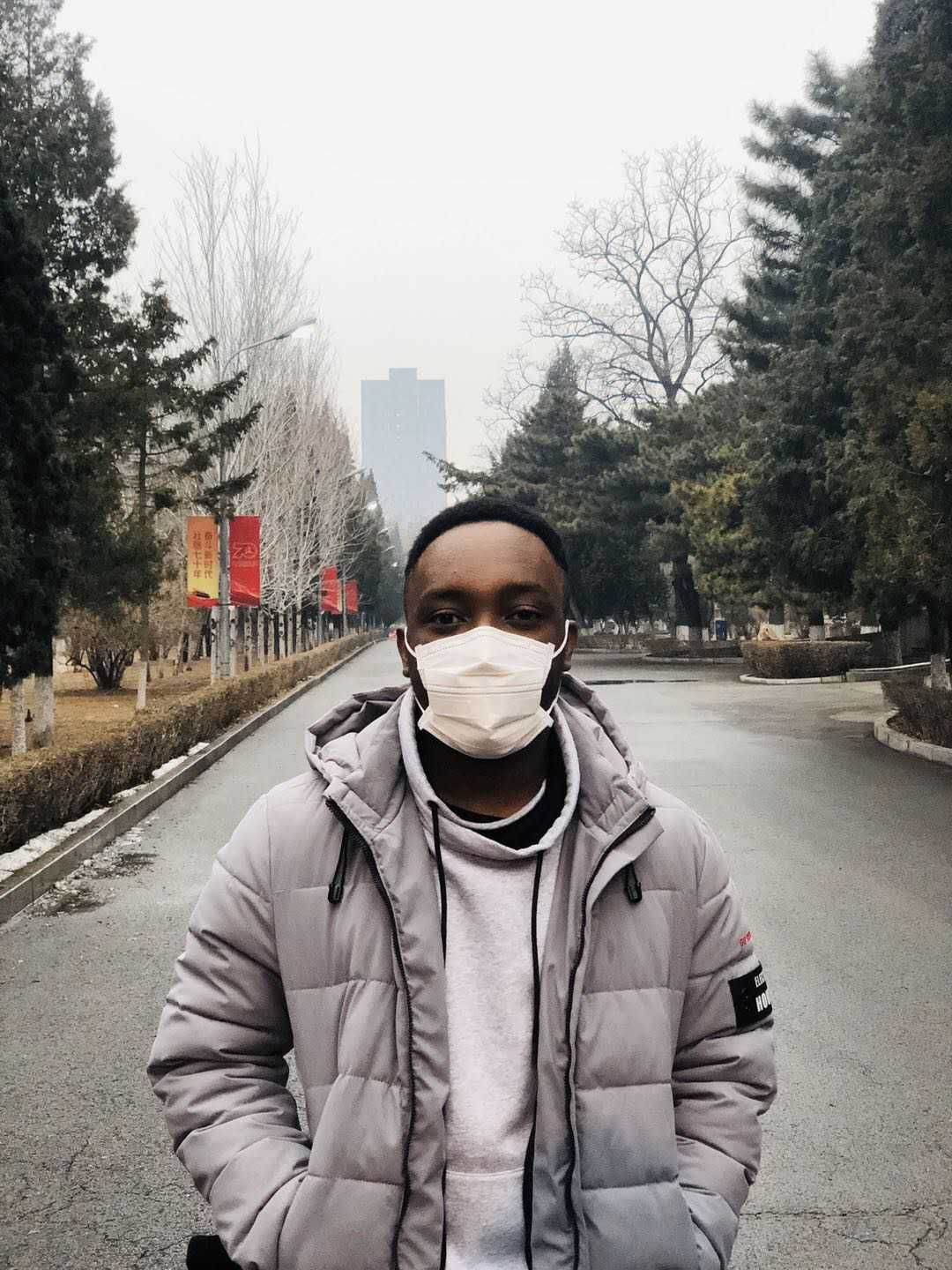 Nous restons solidaires face à l’épidémie