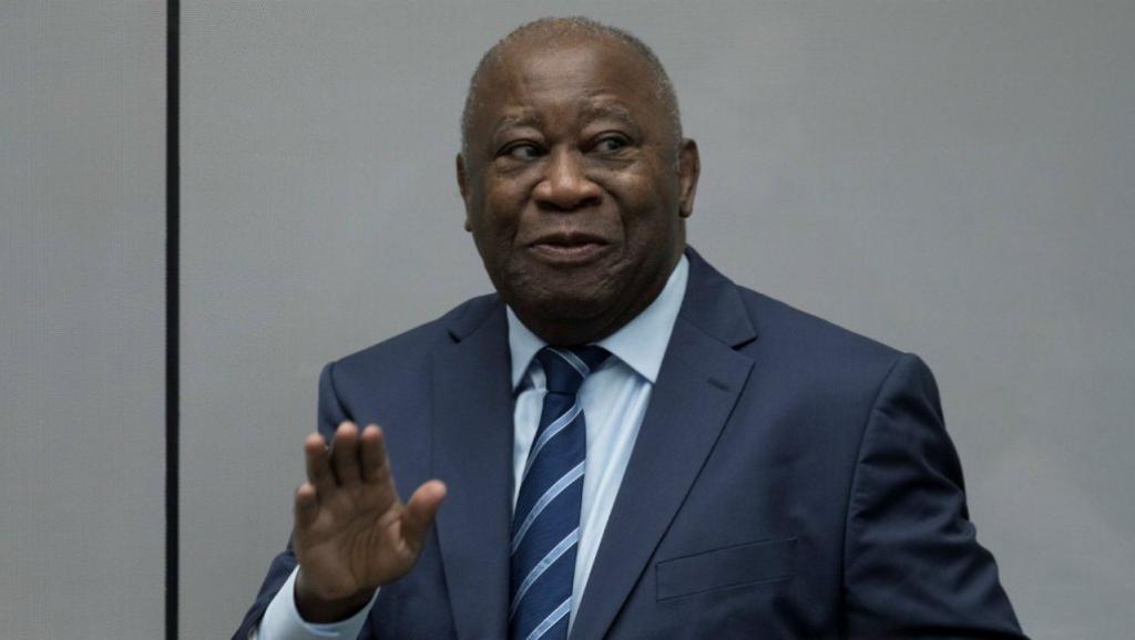 Passeports pour Laurent Gbagbo: ses partisans soufflent et attendent son retour