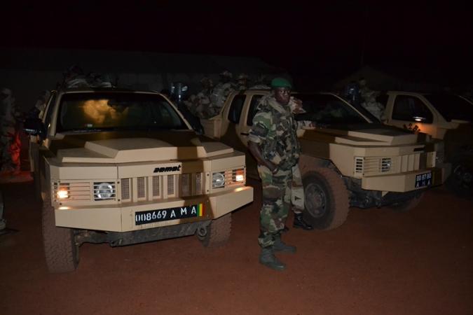 Opérations Maliko : le BATFAR en patrouille à Kidal.