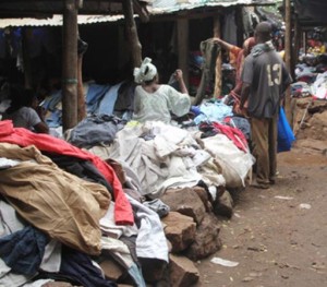 Le phénomène du Pontbada: Quand les filles s’affairent dans l’achat des « yougouyougou »
