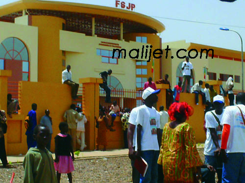 Ministère de l’Enseignement Supérieur et de la Recherche Scientifique : Le nouveau bureau de l’AEEM prend langue avec le ministre de tutelle