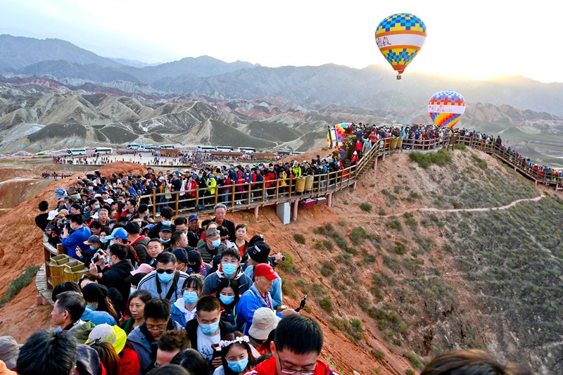 La reprise de l’économie chinoise s’avère plus solide que prévu durant les vacances de la Fête nationale