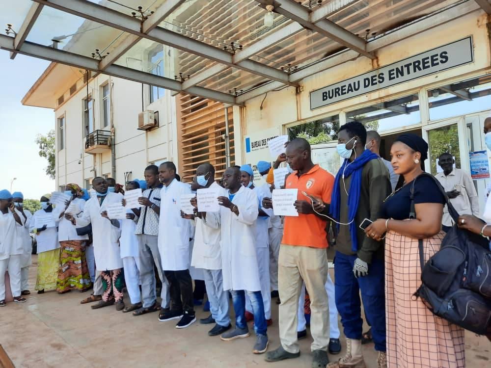 Hôpital du Mali : Arrêt de service suite à l’agression d’un agent
