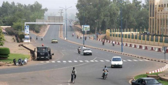 Arrêté interministériel : les horaires d'interdiction de la circulation des véhicules de transport public voyageurs sur les axes routiers interurbains et internationaux.