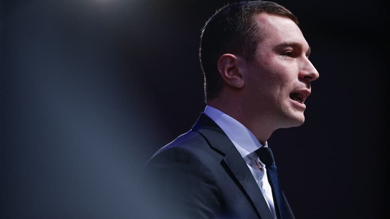 Lampedusa: Jordan Bardella appelle Emmanuel Macron à ne pas "accueillir un seul migrant"