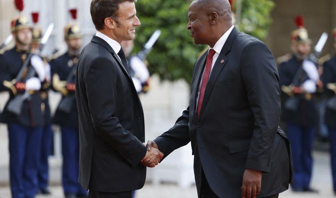 Macron et Touadéra retissent des liens