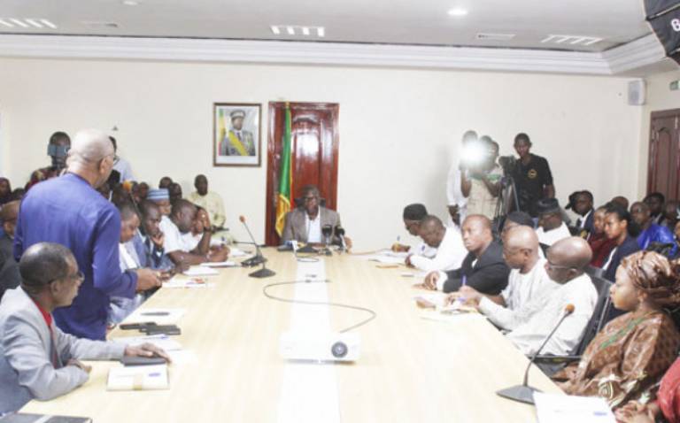 Economie : Le ministre des mines explique la nouvelle loi sur le code minier et celle sur le contenu locale aux hommes d'affaires et fournisseurs des sociétés minières au Mali.