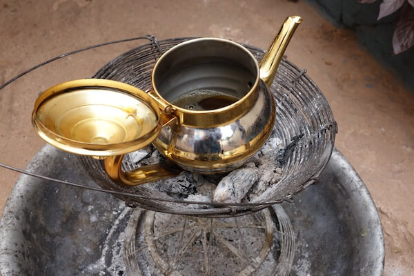 Ça se passe au grin: Plus besoin de ses enfants, on les dévore