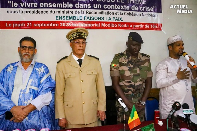 Crise sécuritaire au Mali : Le gouverneur de Taoudéni et des organisations de la société civile plaident pour le dialogue avec les groupes armés