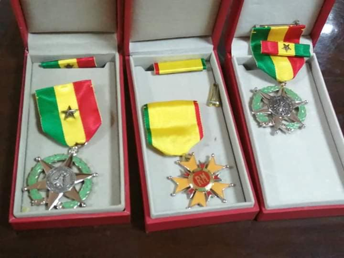 Nécessité de moraliser les distinctions honorifiques :Tout le monde ne doit pas être médaillé national