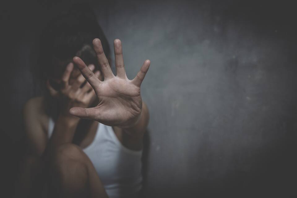 Divers : un policier perd son boulot pour avoir violé une mineure gardée à vue