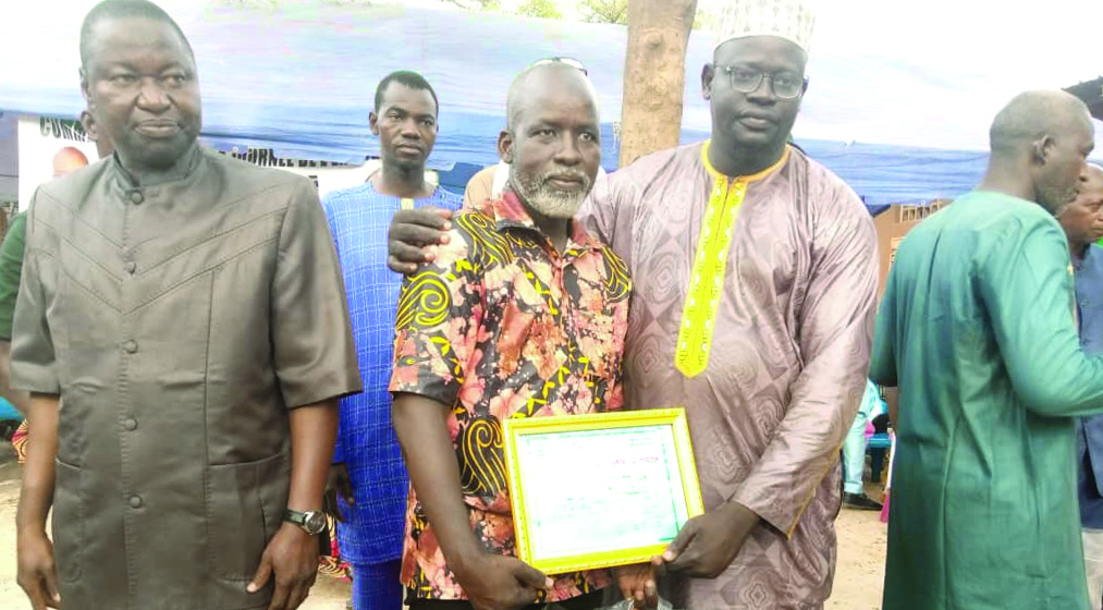Journée de l’enseignant : Plusieurs personnes récompensées à l’Ecole Séga Diallo de Bamako
