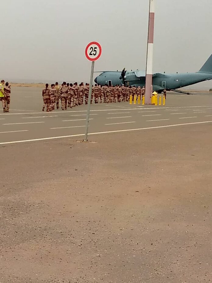 Confidentiel, l’armée française quitte le Niger via N’Djamena 