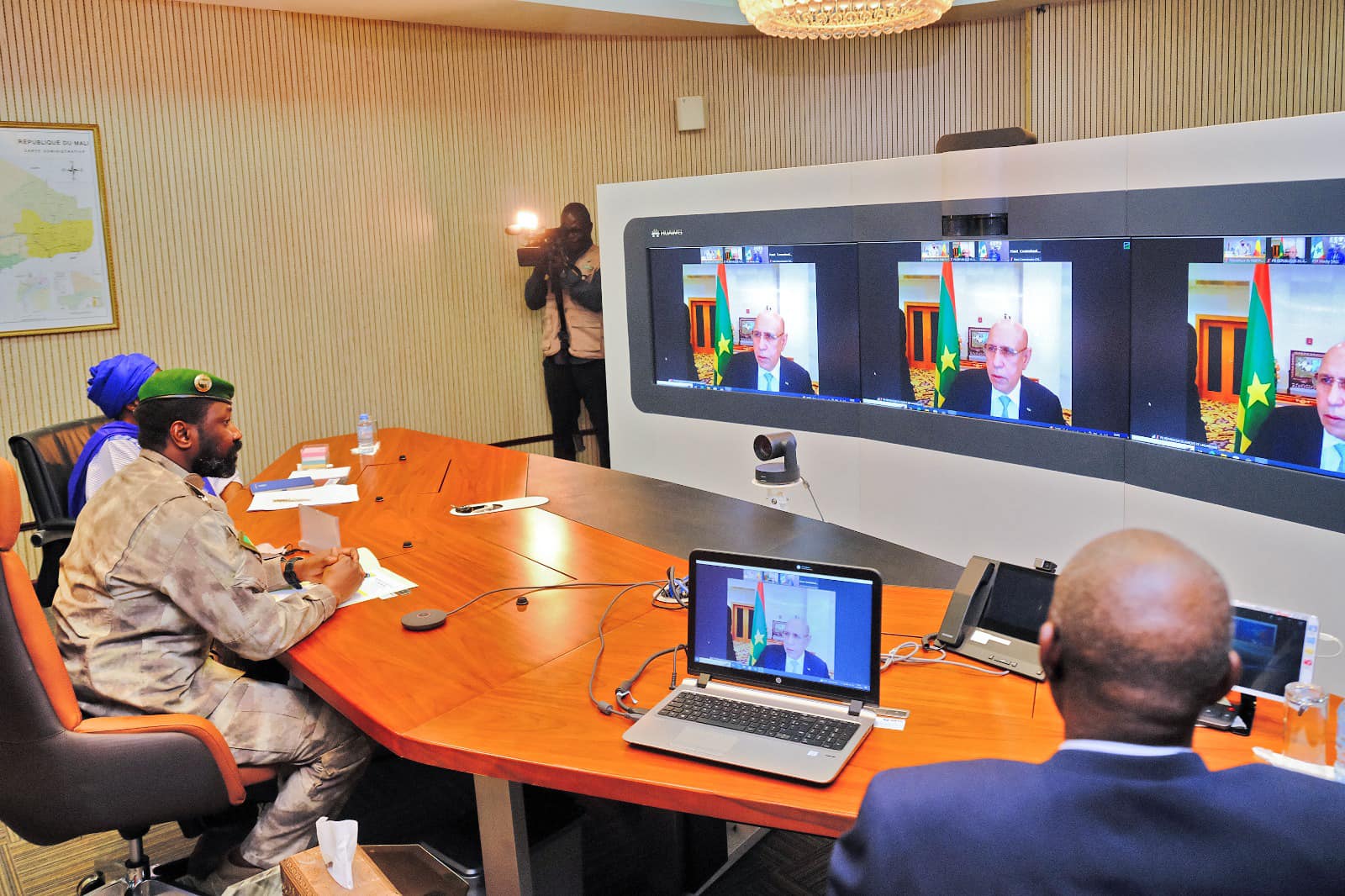 Le Chef de l’État a pris part à la 2e session extraordinaire de la Conférence des Chefs d’État et de Gouvernement de l’OMVS