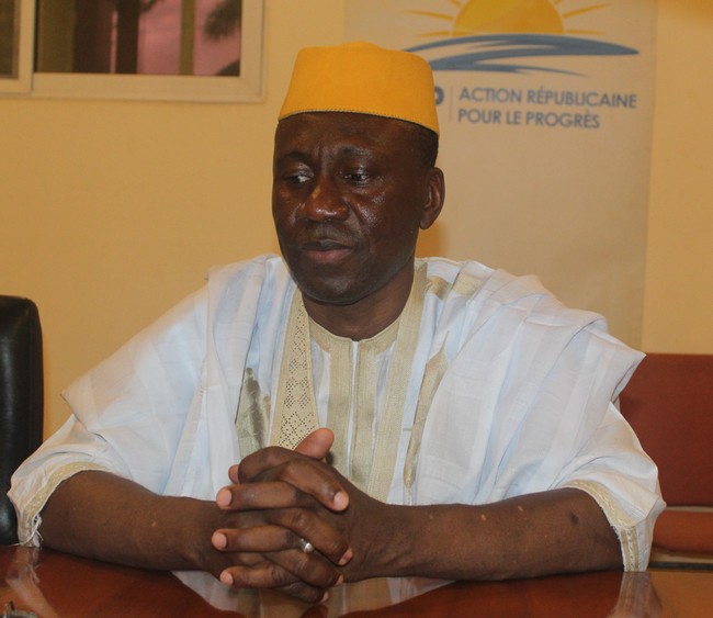 Dr Modibo Soumaré lors du 33è anniversaire de l’AEEM : «Nous invitons les responsables de l’AEEM d’aujourd’hui à être exemplaires »