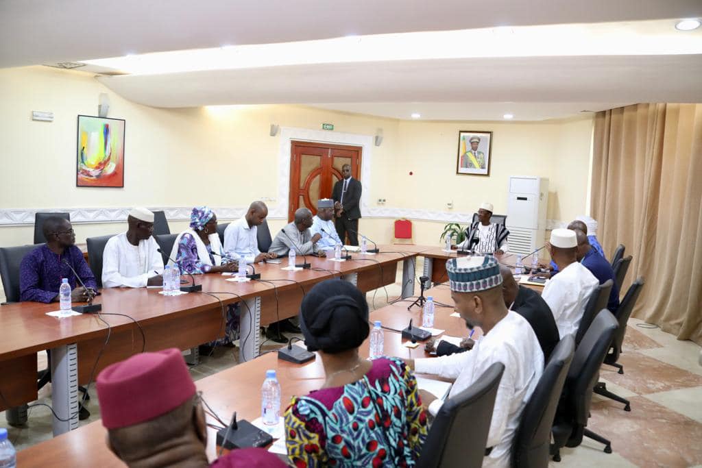 La Maison de la Presse reçue à la primature