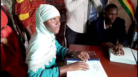 Une bibliothèque en braille : Pour l’Institut des aveugles à 5 millions