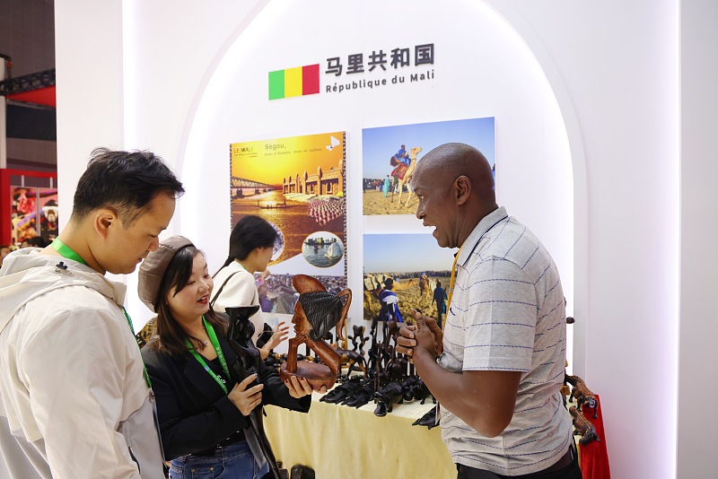 6e édition de l'Exposition internationale d'importation de la Chine ： une trentaine de pays africains exposent leurs produits