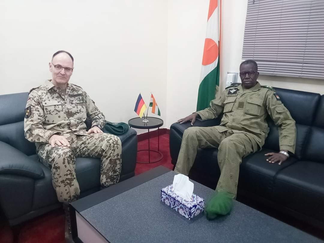 Niger : Cette puissance européenne joue un vilain tour à la France, les putschistes peuvent en rigoler