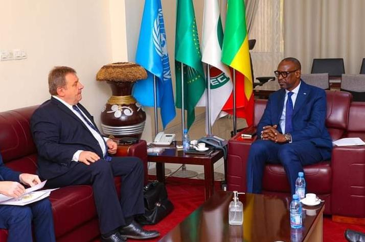 Focus : Bases russes !