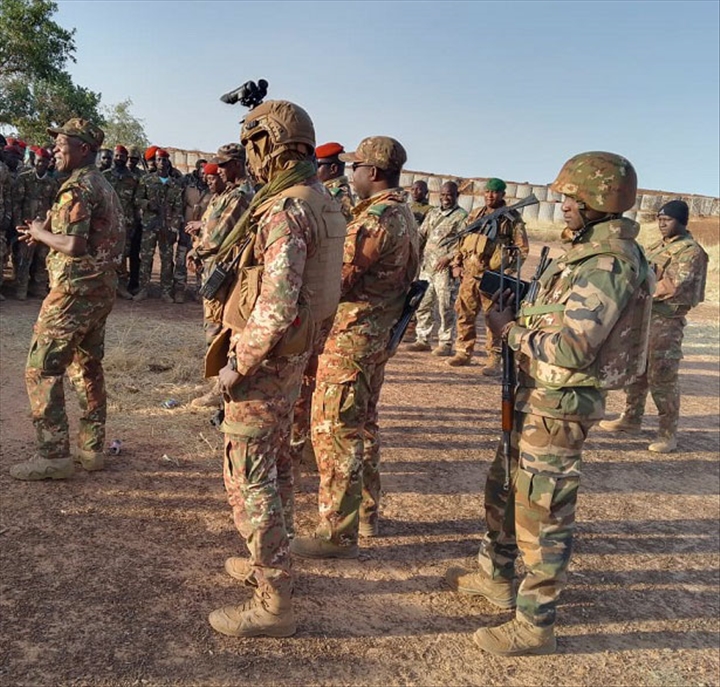 Mourdiah et Kwala : Le Commandant du Secteur 6 du Théâtre Sud de l’Opération « Maliko » félicite ses hommes sur le terrain