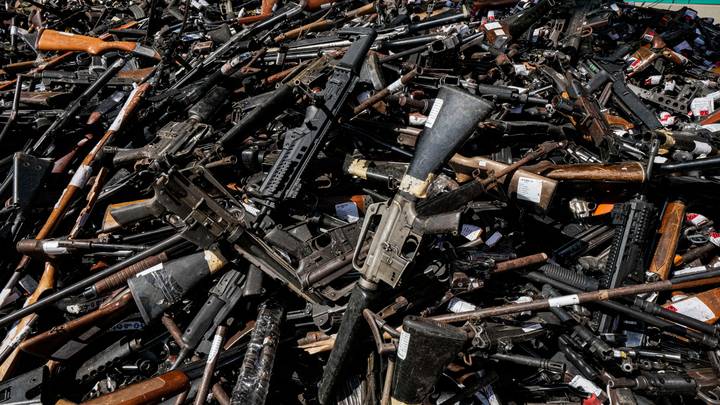 Bissau: l'armée présente un arsenal saisi après la "tentative de coup d'Etat"