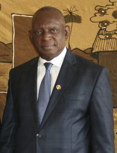 ISSAKA SIDIBÉ file avec 4 véhicules de l’hémicycle