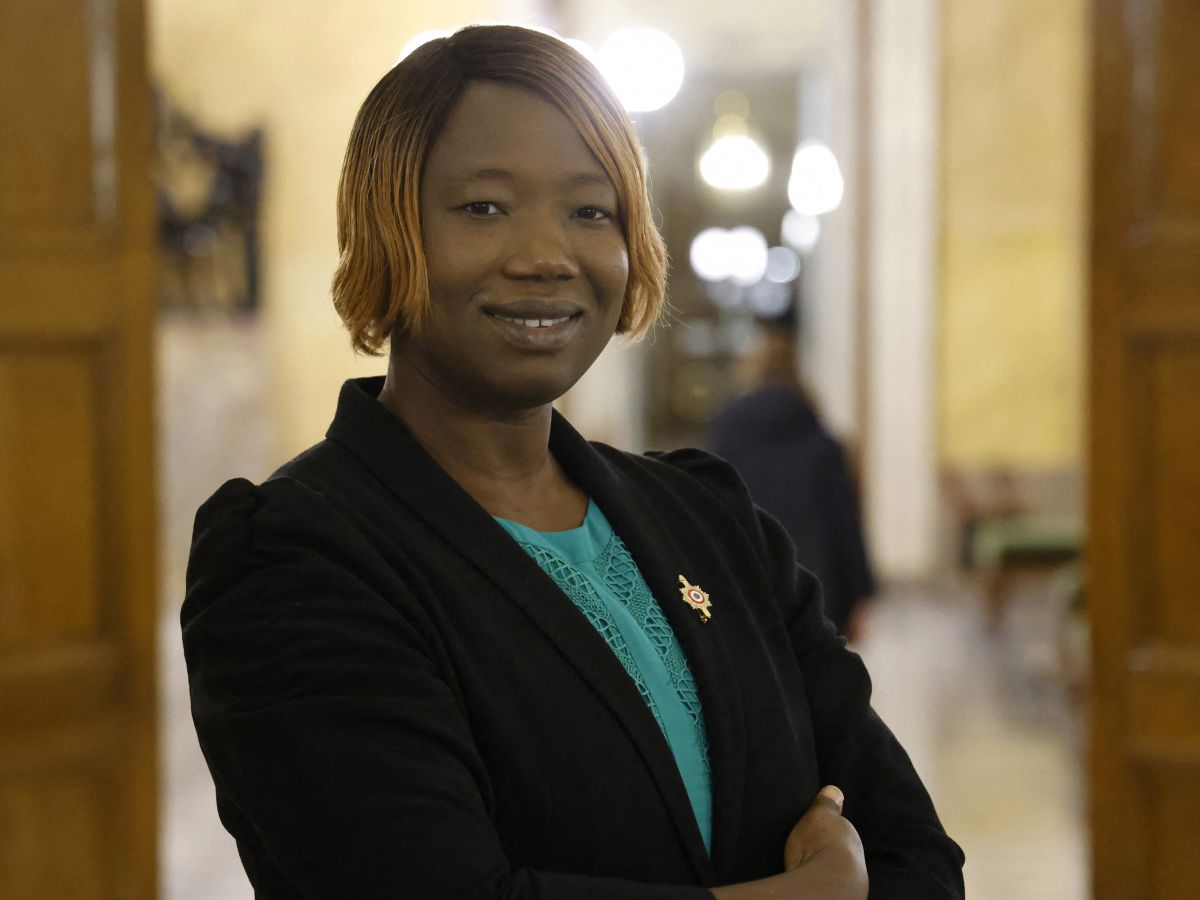 France - Loi immigration : La député française d’origine burkinabè Huguette Tiegna vote « OUI » et indigne son parti et toute l’Afrique