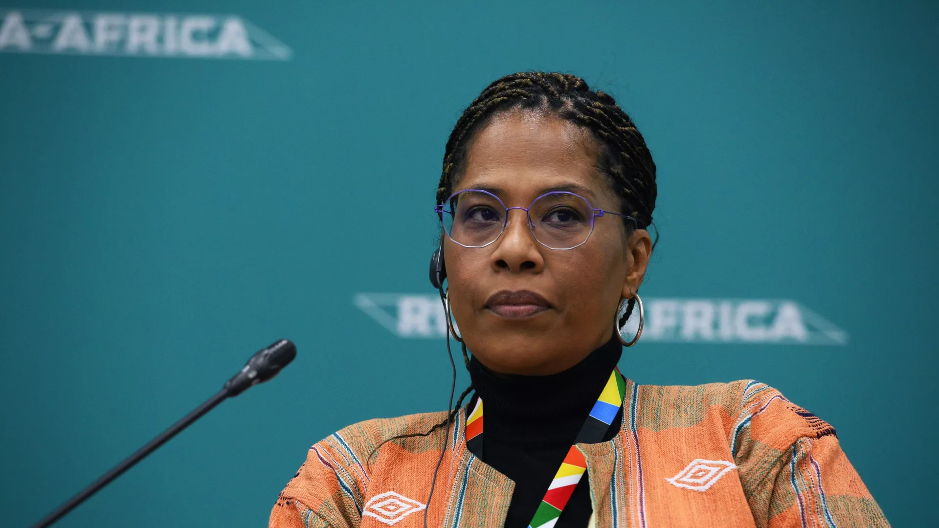 "Bientôt, nous exposerons le squelette d’une Françafrique fossilisée dans nos musées"