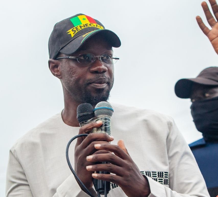 Présidentielle au Sénégal : l'opposant Sonko investi par ses partisans après l'interdiction de son meeting