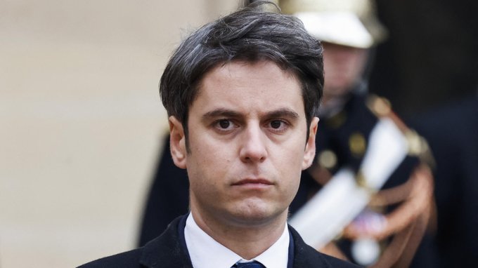 France : Gabriel Attal Premier ministre gay, « un symbole » à ne pas « taire », mais...