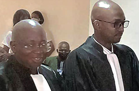 Le défenseur central brésilien Lucas Beraldo a signé lundi au Paris Saint-Germain jusqu'en 2028, a annoncé le club dans un communiqué.