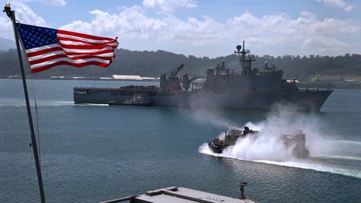 Deux membres de l'US Navy portés disparus au large de la Somalie