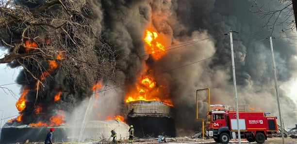 La Guinée se réapprovisionne en essence après l'incendie de ses stocks