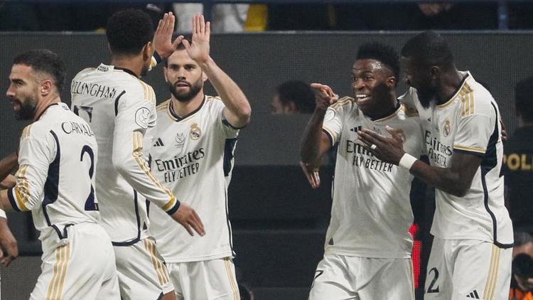 Le Real Madrid écrase le Barça dans le Clasico et s'offre la Supercoupe d'Espagne