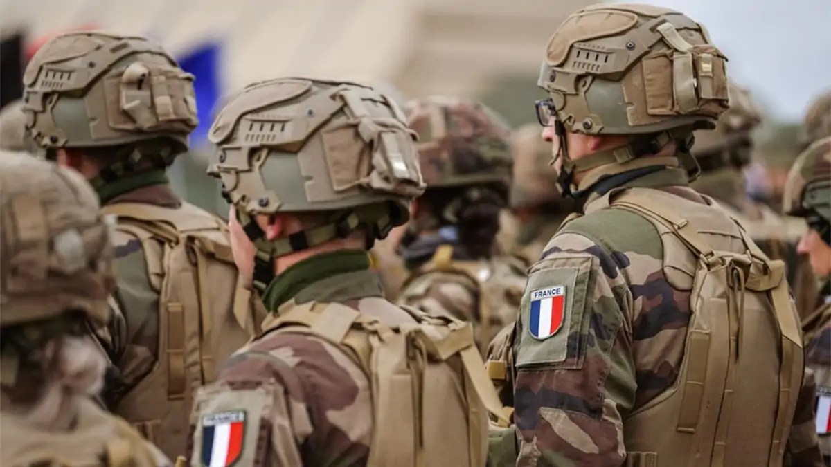 Armement français: un rapport alerte sur un danger grave