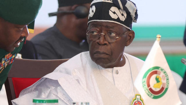 Crise politique au Sénégal : Bola Tinubu à Dakar pour discuter avec Macky Sall