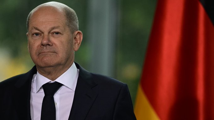 Armements: Scholz presse l'Europe d'entrer en "économie de guerre" à "grande échelle"