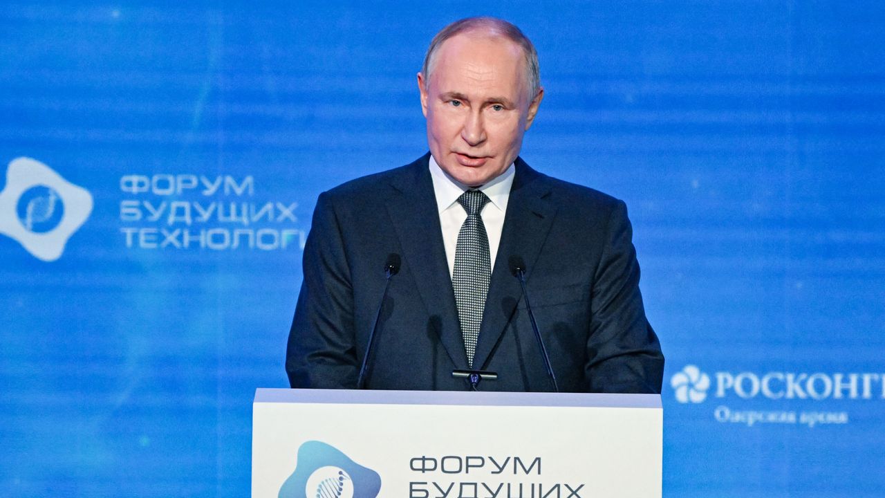 "Plus expérimenté et prévisible" : entre Joe Biden et Donald Trump, Poutine a une préférence