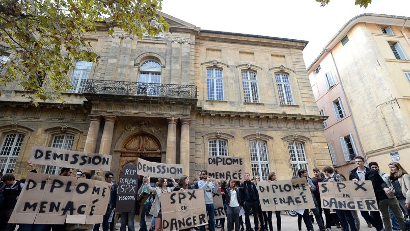 France : diplômes frauduleux délivrés à des étudiants ; un directeur d’université dans de beaux draps