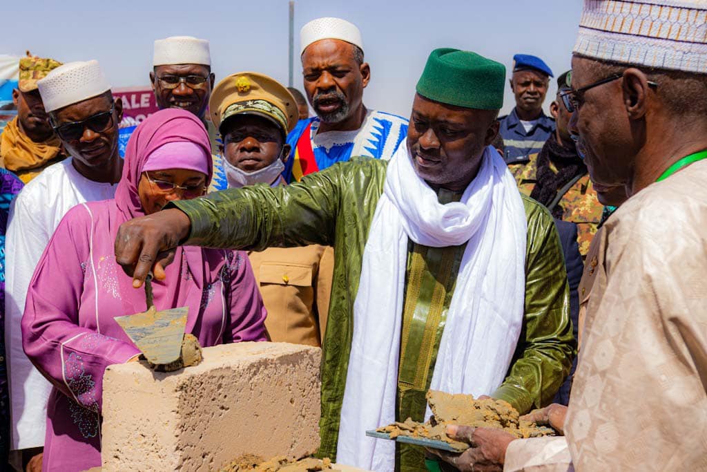 INFRASTRUCTURES SPORTIVES : Le ministre des Sports lance les travaux du Stade de Tombouctou