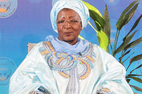 Mali Kura Taasura 2 : La ministre de l’énergie et de l'eau demande pardon aux Maliens pour les dommages causés.