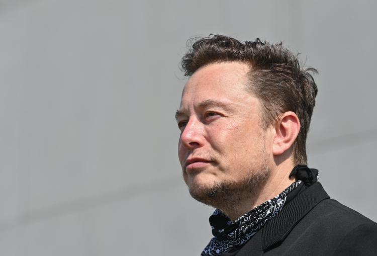 Musk : « Le premier patient humain doté d’une puce cérébrale peut contrôler la souris par la pensée »