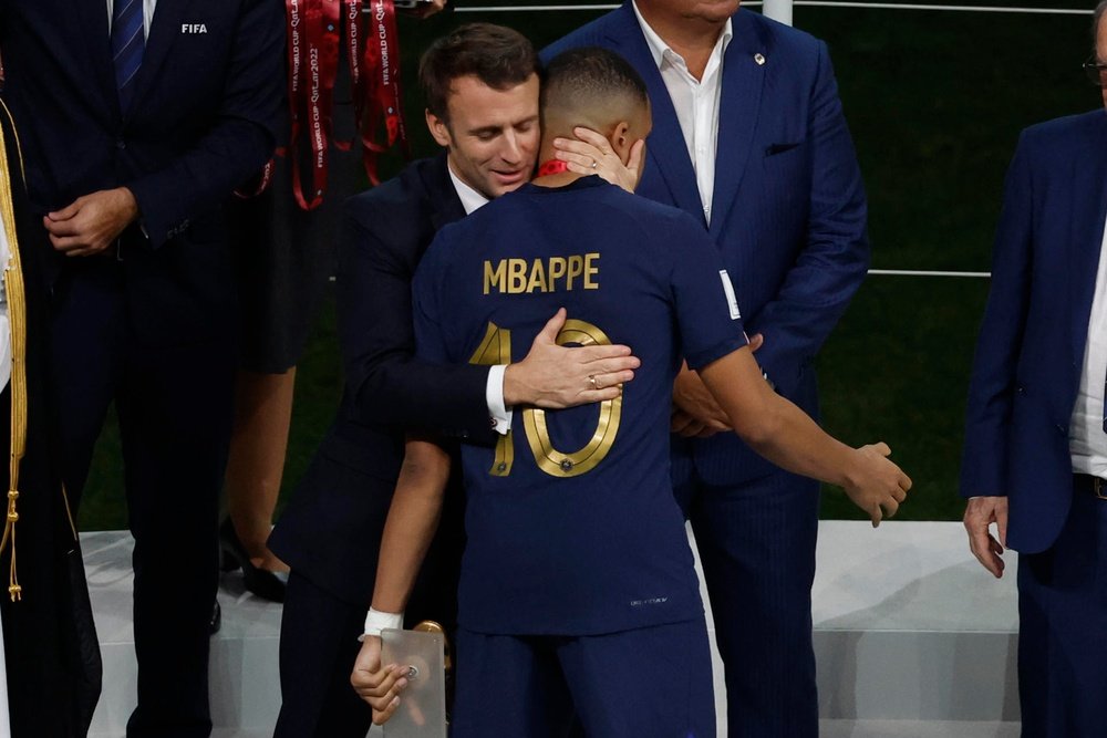 Mbappé va diner à l'Élysée avec Macron, Al Khelaïfi et l'émir du Qatar